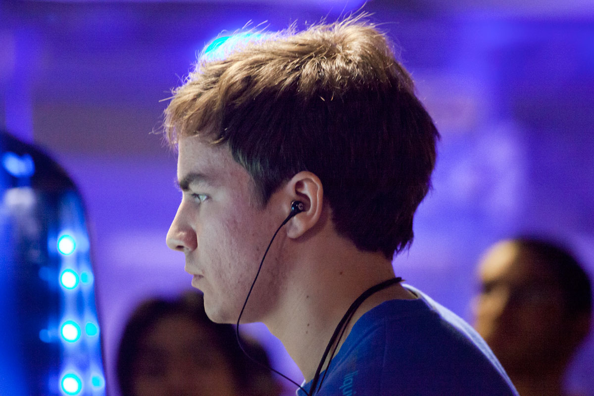 Chris HuK Loranger playing StarCraft II at MLG Anaheim 2011