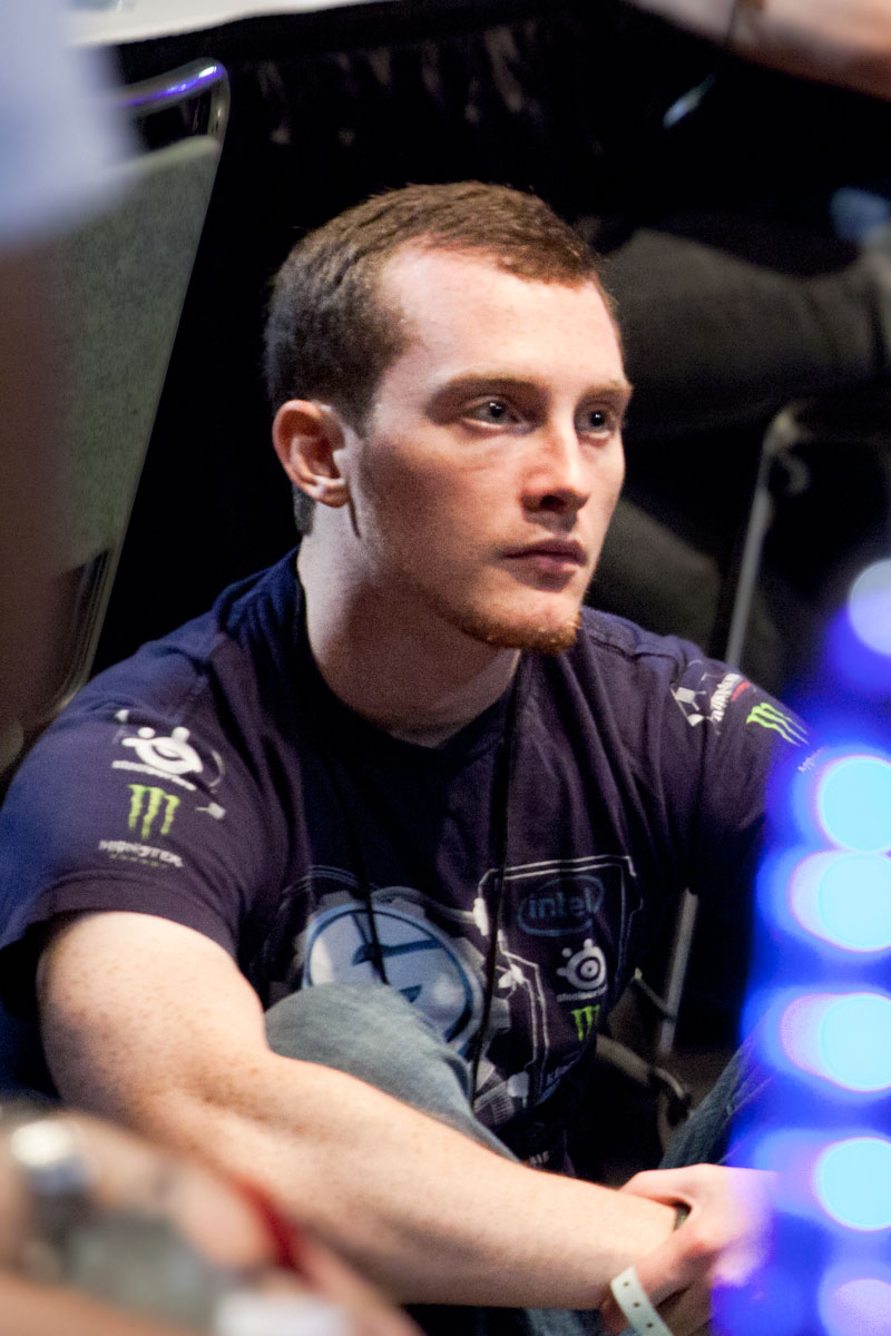 Greg IdrA Fields in an Evil Geniuses shirt at MLG Anaheim 2011